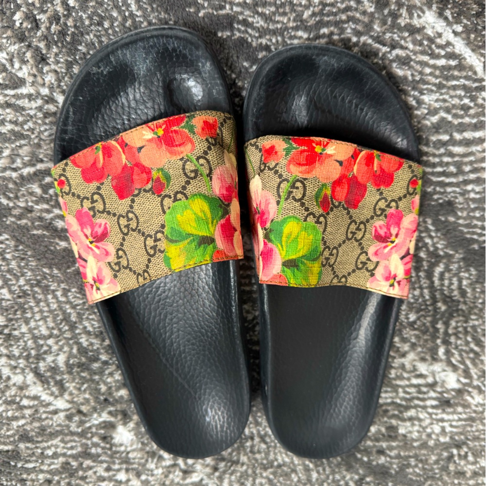 Worn women’s Gucci sandals
